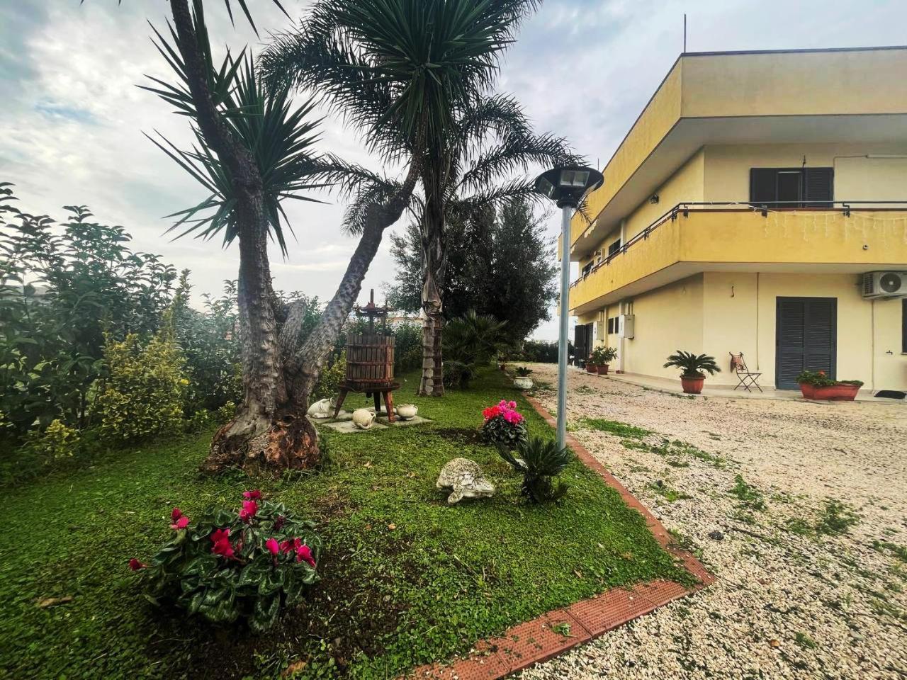 Casa Vacanze Paradise Santa Maria La Carita Екстер'єр фото